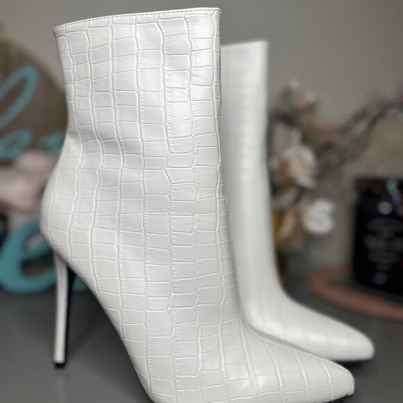 Fashion Nova  Last Minute Booties - White Croc - Picture 5 of 8